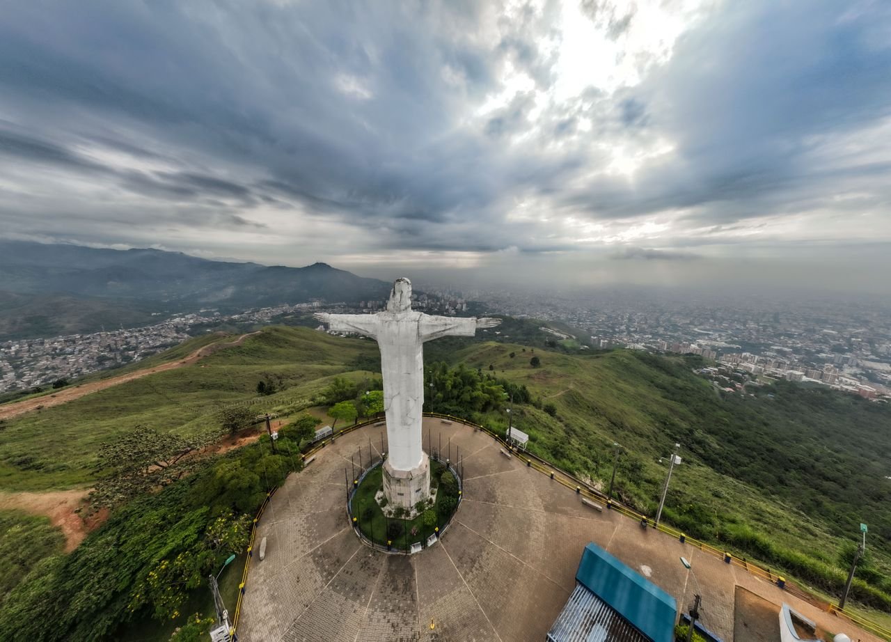 Cristo Rey statue overlooking Cali, Colombia